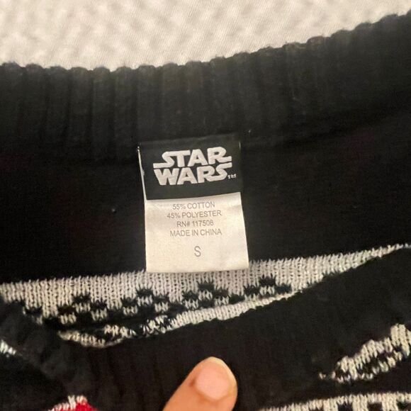 Star Wars Santa Christmas Sweater Black Red Holiday Knit Pullover Unisex Size S - Picture 6 of 6
